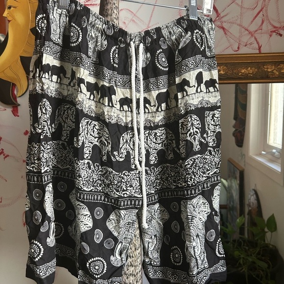 Elephant Print Black and White Boho Hippie Shorts Free Size - Picture 5 of 16